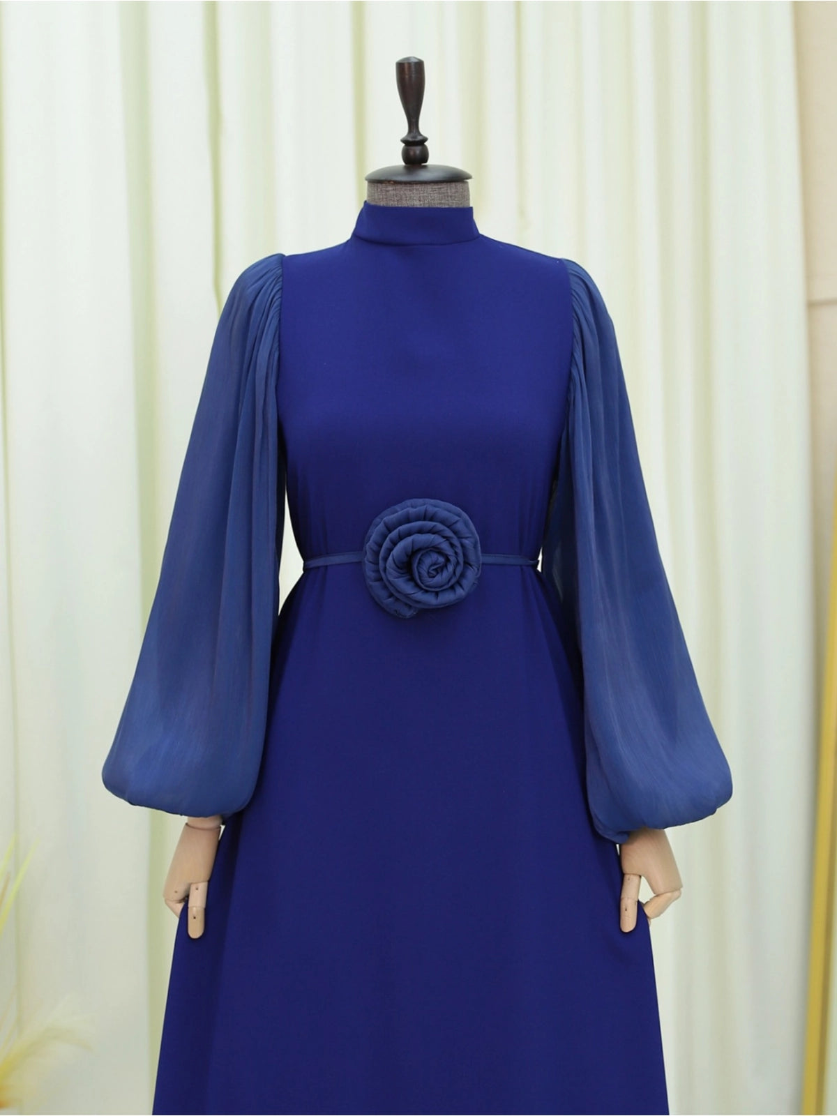 Robe Chic à Manches Bouffantes, poignets élastiqués et Ceinture -bleu marine
