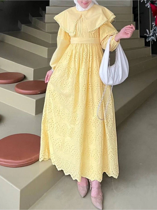 robe capeline en dentelle- Jaune