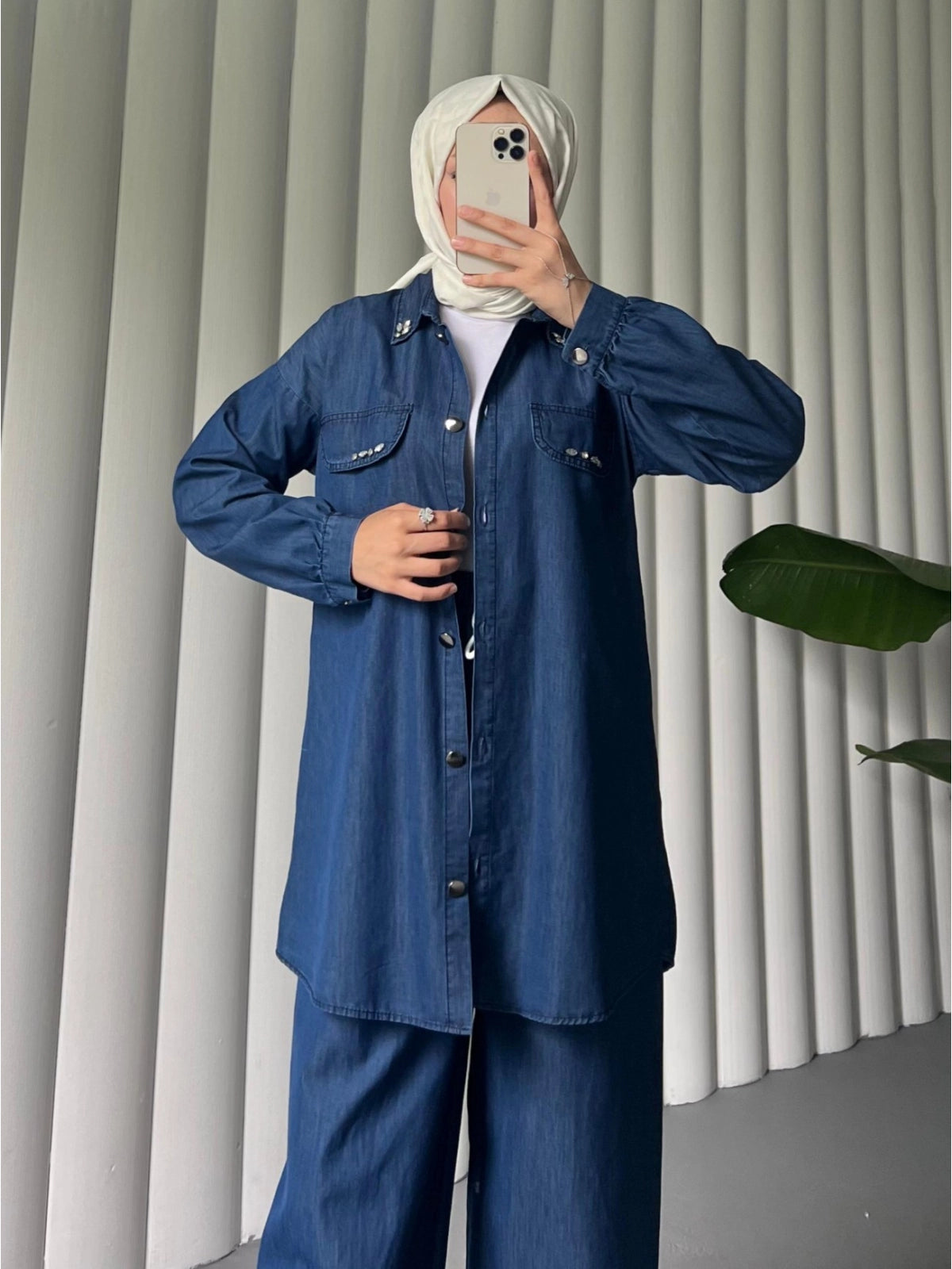 Ensemble Denim Indigo avec Pantalon Large à Poches Boutonnées