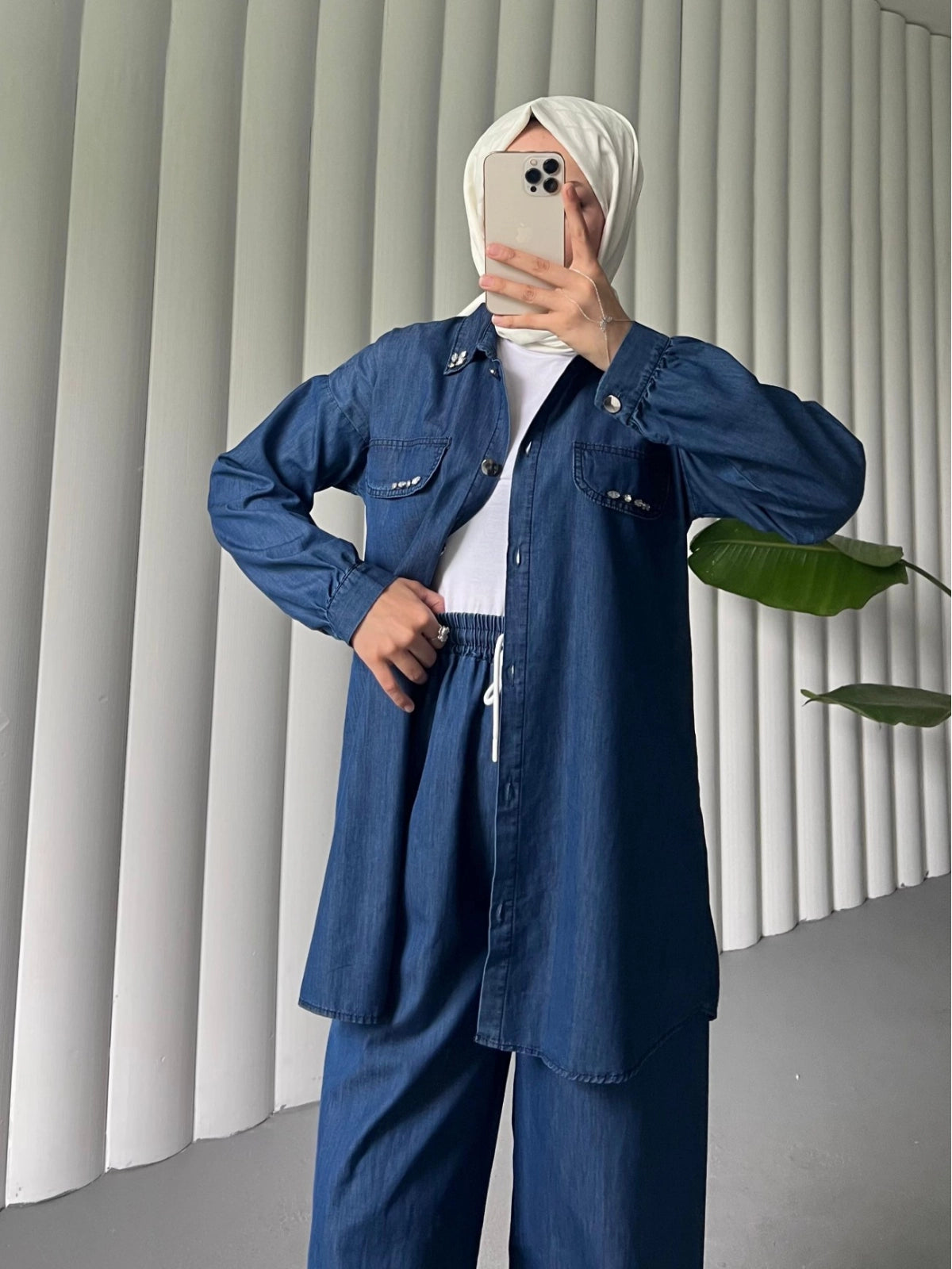 Ensemble Denim Indigo avec Pantalon Large à Poches Boutonnées